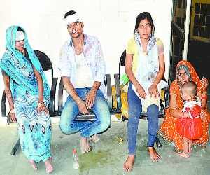 Attack ax and shovel, seven injured