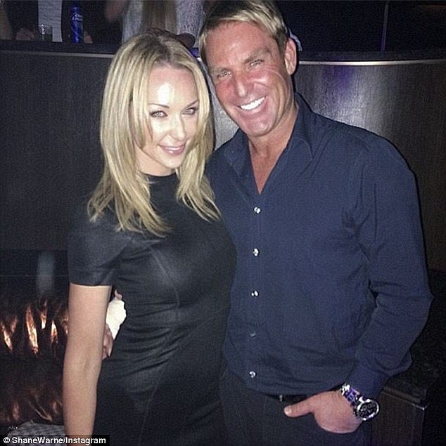 shane warne's ex girlfriend post topless pictures in instagram