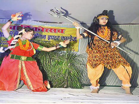 The presentations made by teaching pupils spellbound