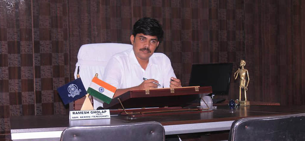 ramesh gholap IAS office know about his success story