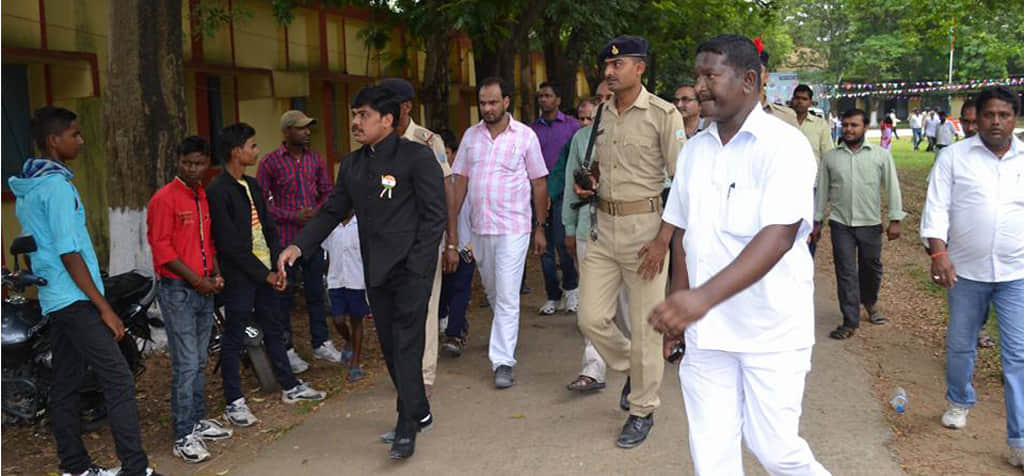 ramesh gholap IAS office know about his success story
