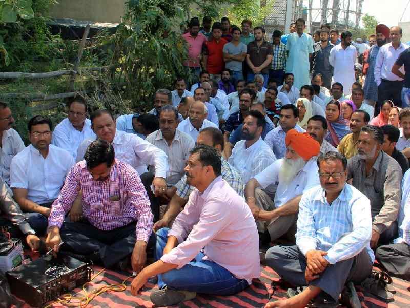 protest, murder, dc office, pathankot