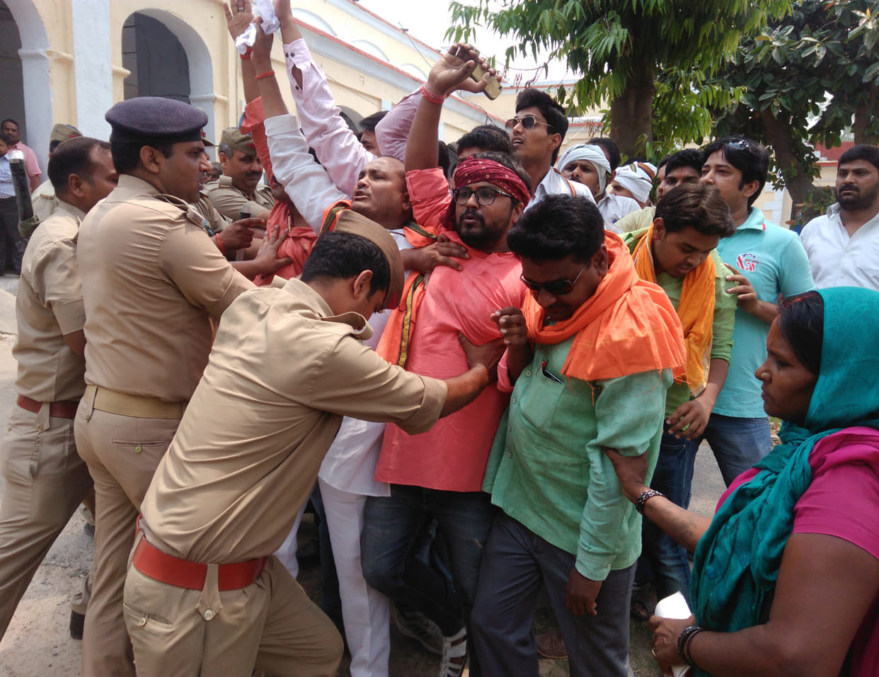 police and bjp workers colided