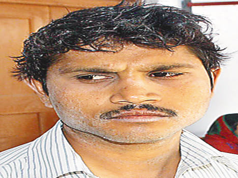 Xen attempted self-immolation in front of