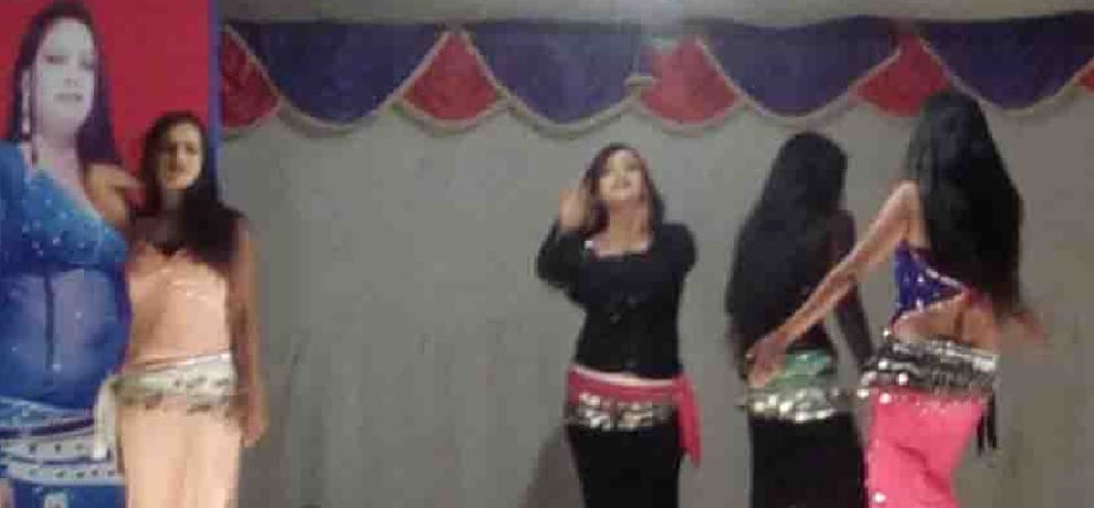 Rs 30 in Fair View slut dance, obscene songs, dances on women