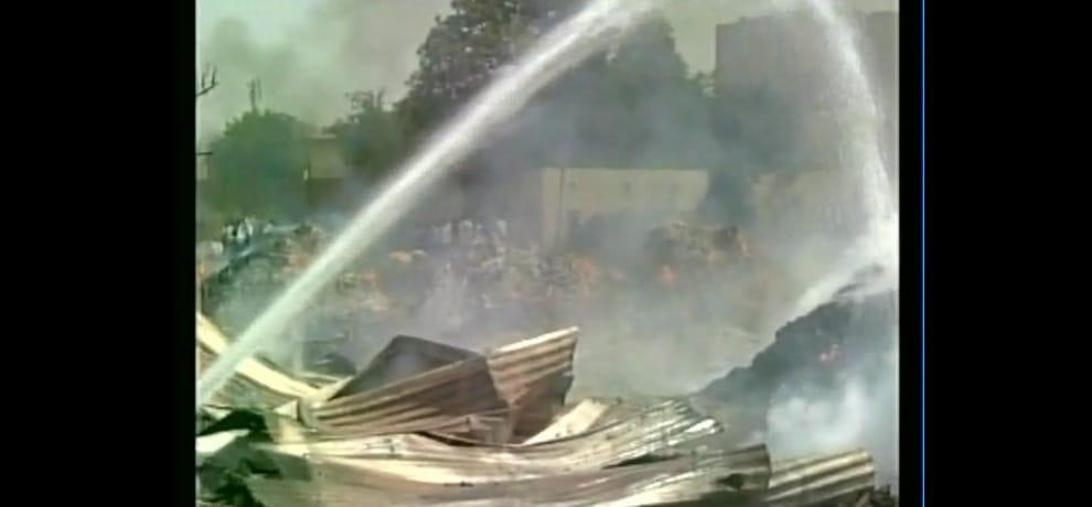 fire breaks in gurgaon kherki daula village, 250 shanties gutted in fire