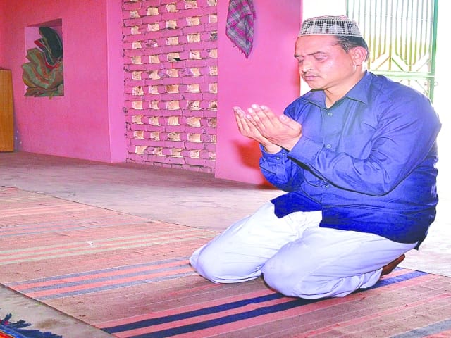 Ghaffar made 'Raskhan' in Krishna Bhakti 