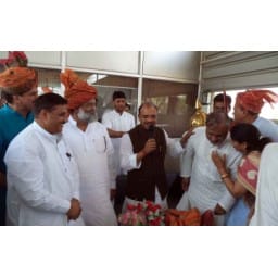 poor person is not send family member to goverment hospital :VIZ