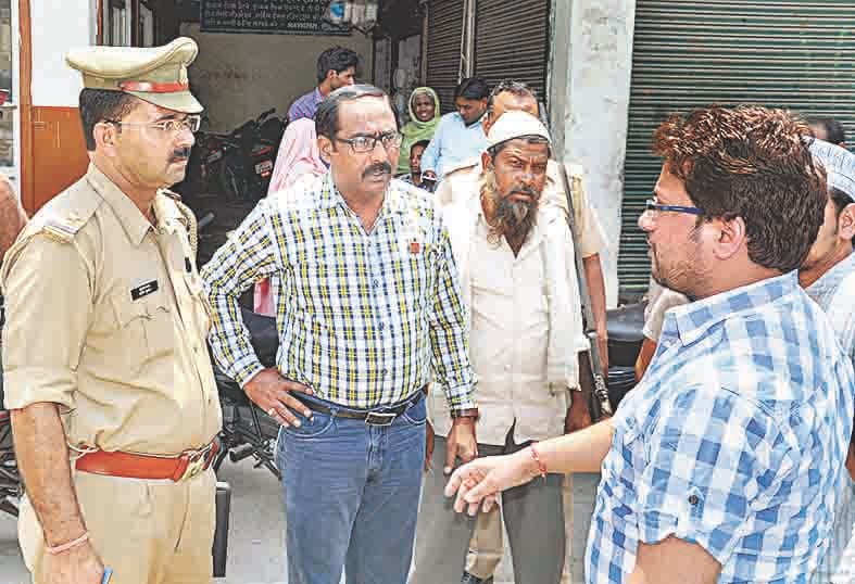 loot in sambhal