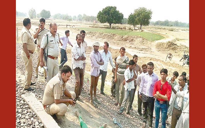 under age lover couple suicide on railway track in uttar pradesh