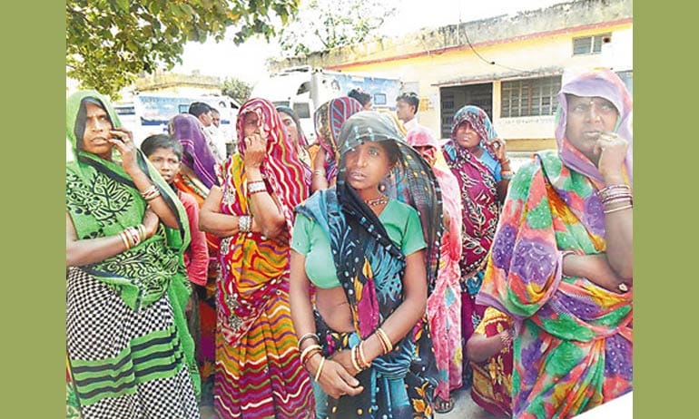 man axed his brother for illicit relationship in chitrakoot