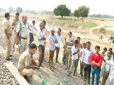 The lovers of the train died in Fatehpur slip