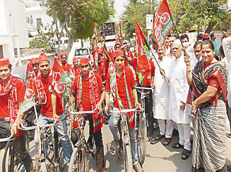 sp memebers took out cycle rally