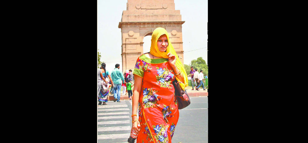 monday may 2 is the hottest day of 2016 in delhi till now
