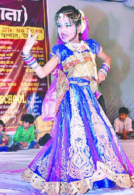 The children performed at the harmony of dance
