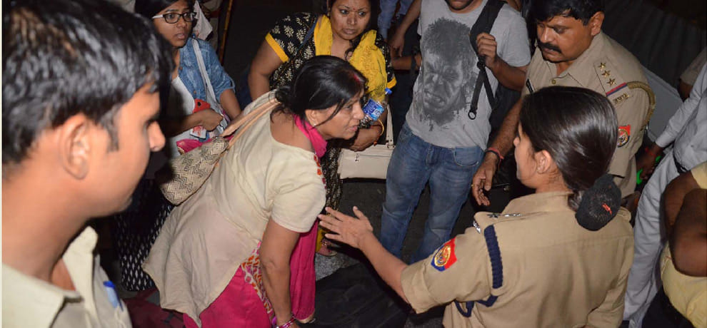 The death of the unidentified woman and two slip by train