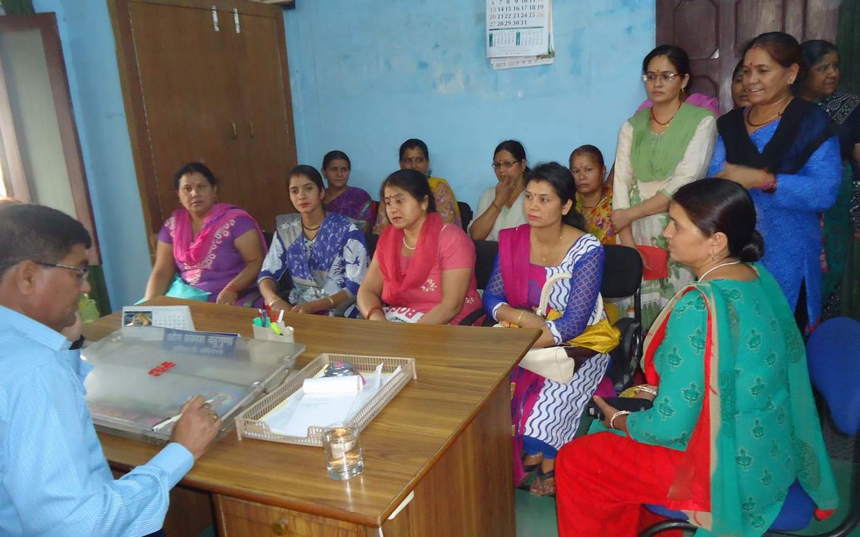 The performance of women's water Sitabpur Malla