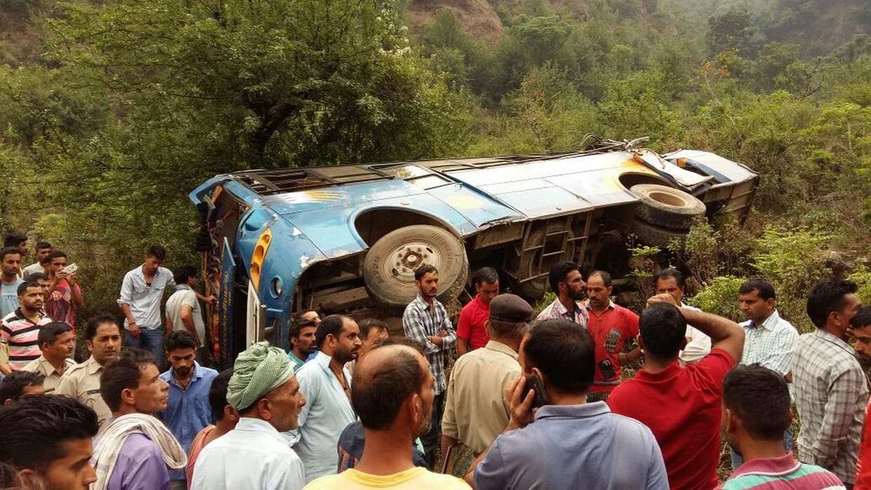 bus accident in patka