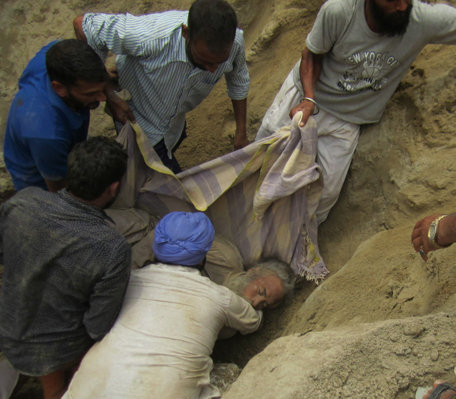 two people died in barnala, two people burried in barnala, barnala accident, barnala