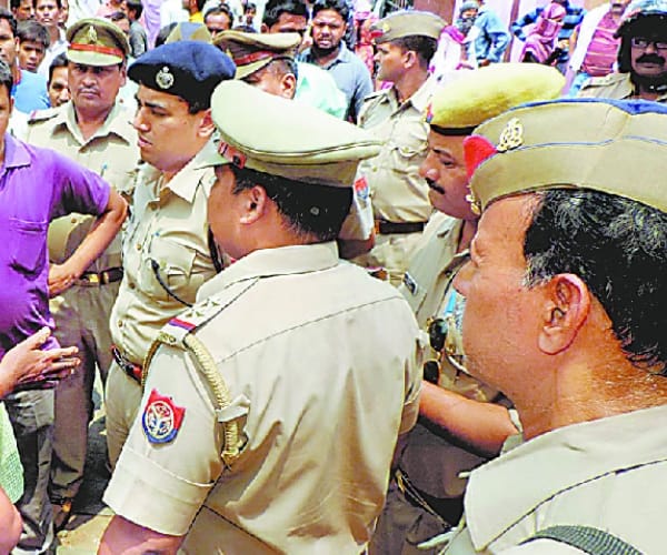 Elderly man died in suspicious circumstances