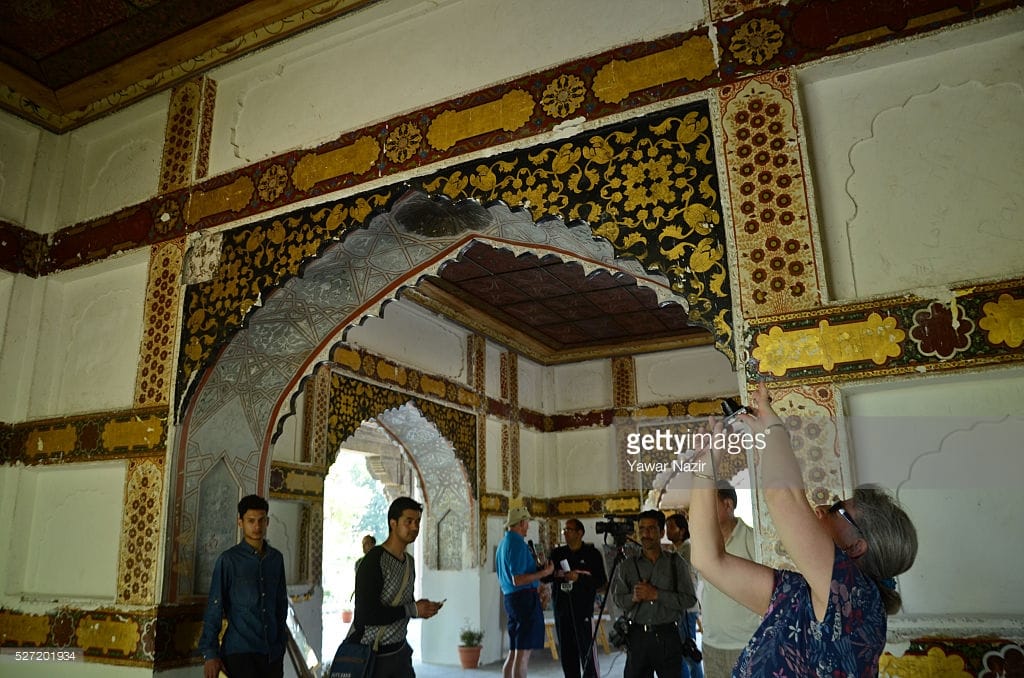 Diwan-e-Khas reopen for public in srinagar 