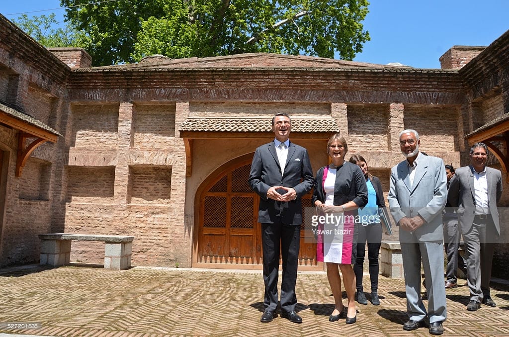 Diwan-e-Khas reopen for public in srinagar 