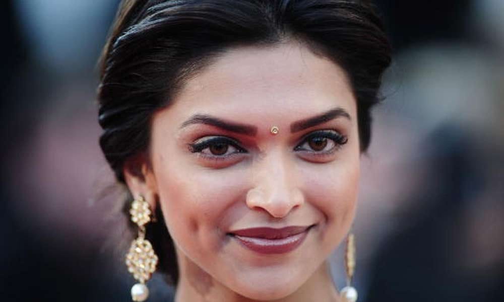 deepika padukone sad, is not paired for kabir's upcoming