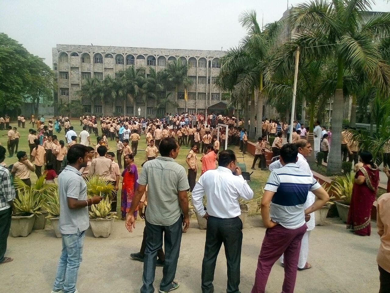 fake bomb call in ghaziabad chhabeel das school
