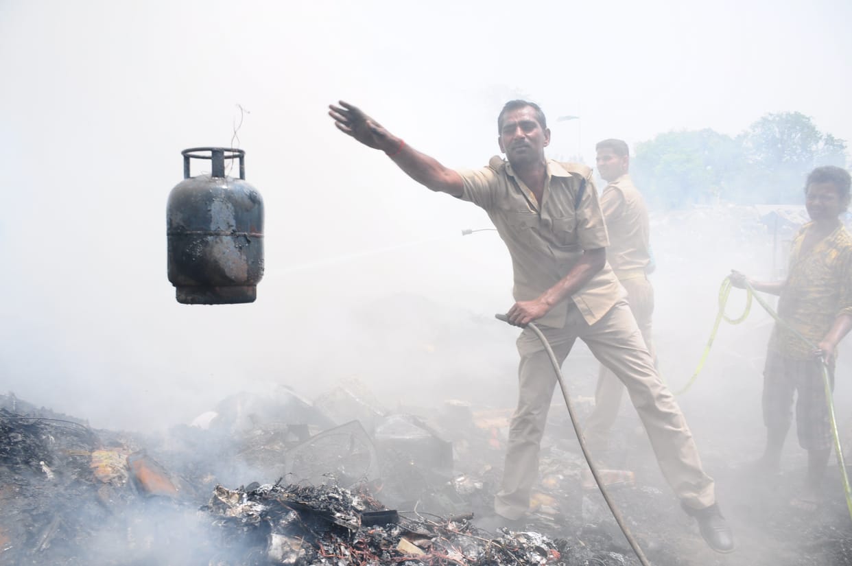 fire in gomtinagar ujariyanv