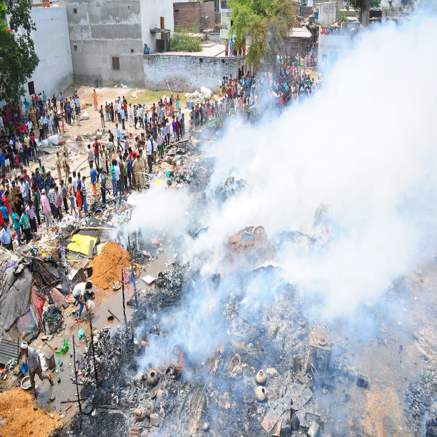 fire in gomtinagar ujariyanv