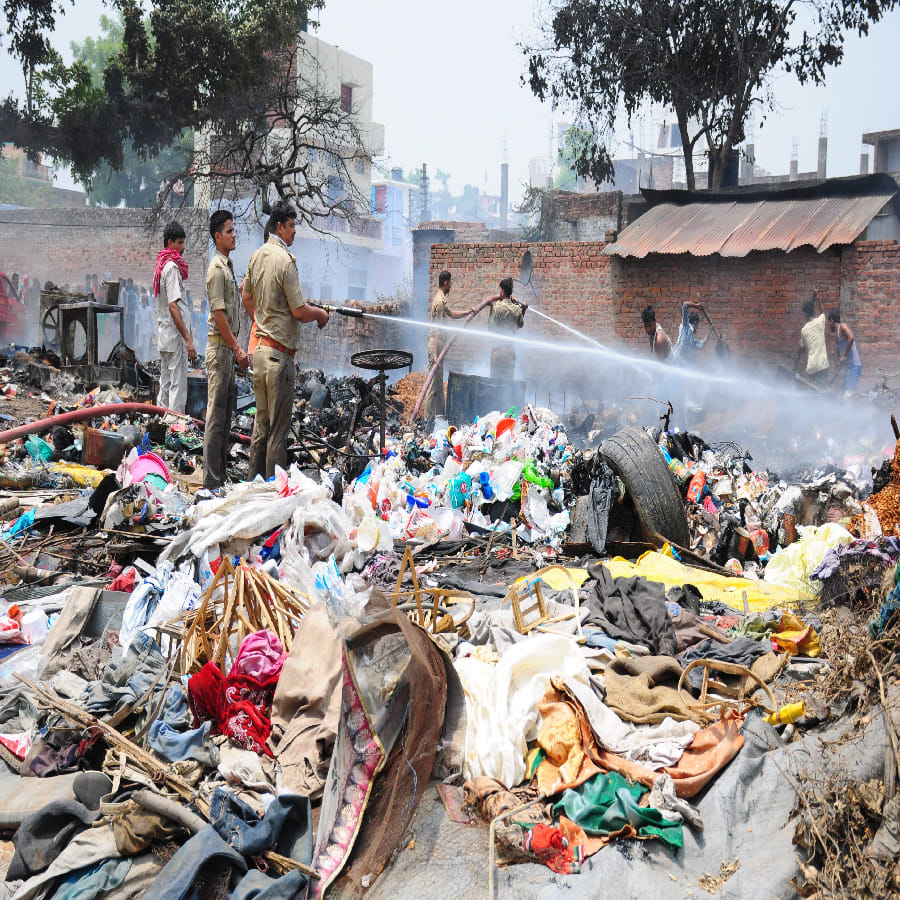 fire in gomtinagar ujariyanv