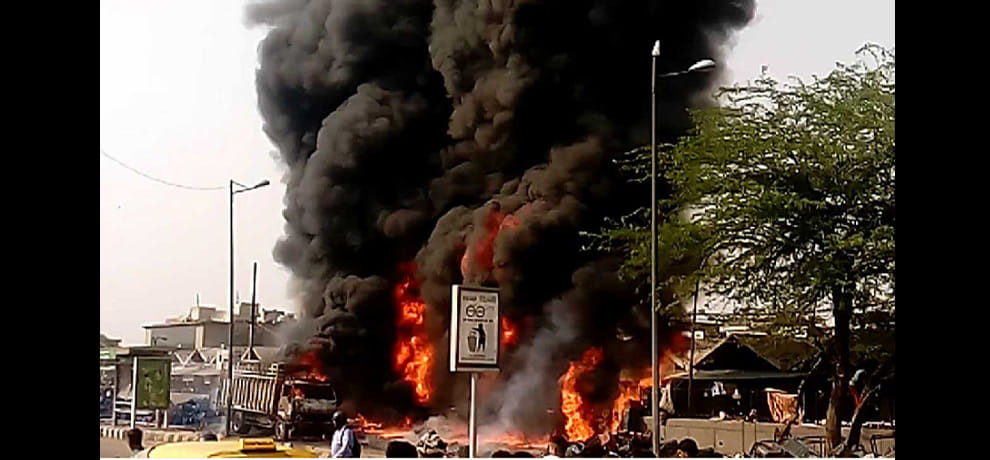 fire in delhi different places with okhla mandi