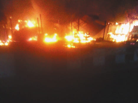Hotel fire in the furnace, a dozen shops ash