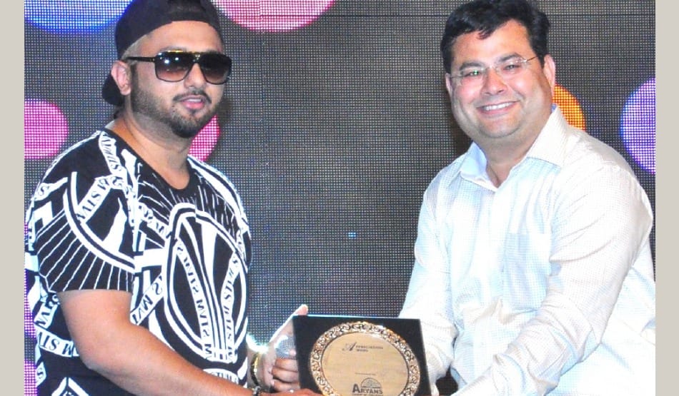 Bollywood singer and rapper Yo-Yo Honey Singh honored at mohali