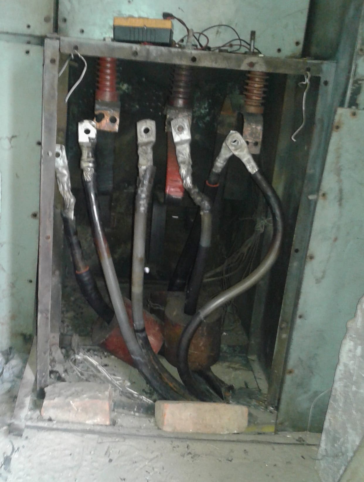With the explosion blew the incoming panel