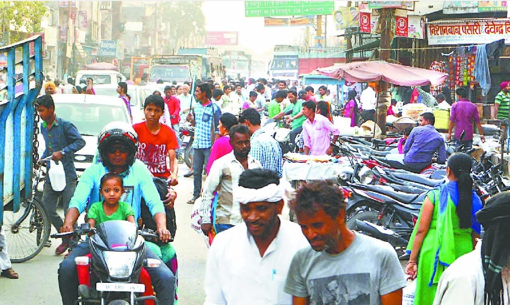 Rudrapur Kichha putting jam on the route, and harass the passer r