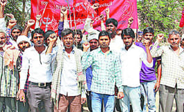 Kiln workers protest
