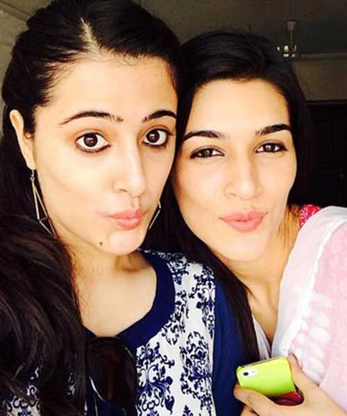 Kriti sanon sisiter Nupur might enter bollywood
