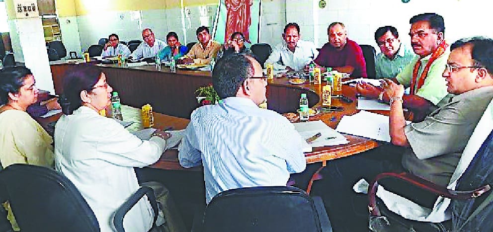 proposal of protection from flood should be given in  a week : DM 