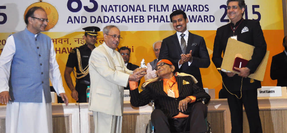 in the evening of National Film Awards Amitabh and Kangana appeared in this style