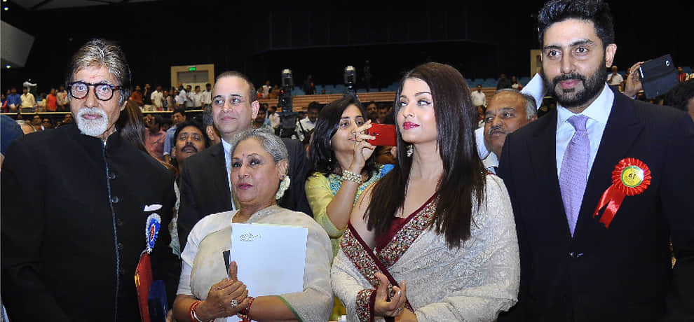 in the evening of National Film Awards Amitabh and Kangana appeared in this style