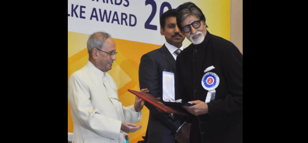 in the evening of National Film Awards Amitabh and Kangana appeared in this style