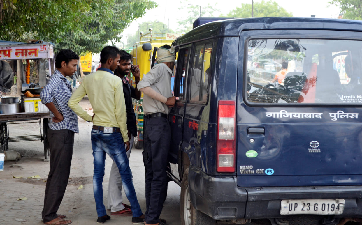 nh-58 Name of the auto drivers at highway entry fiercely recovery