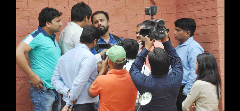 before suicide in night had a quarrel pooja with Inspector Amit, audio viral