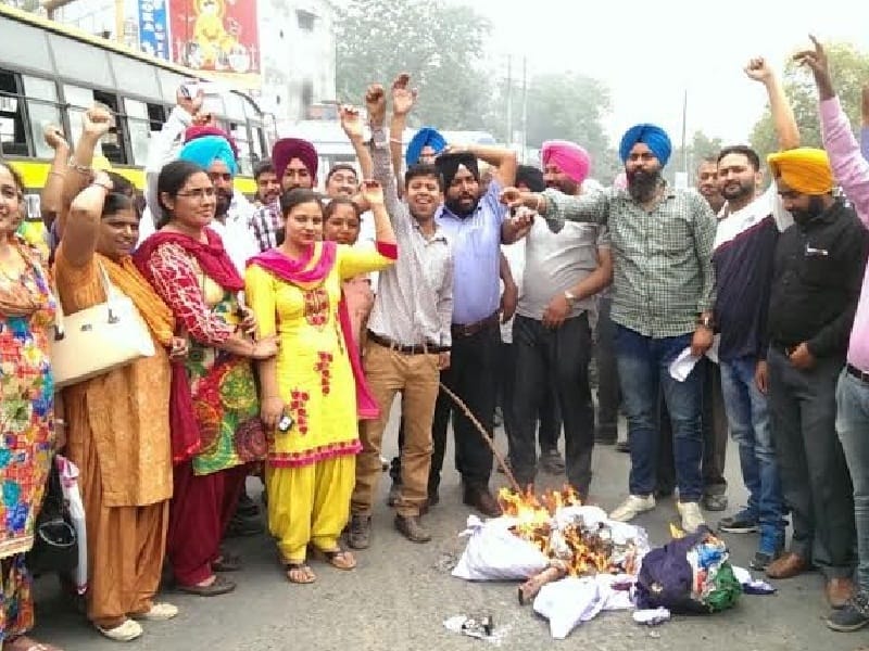 protest, gurdaspur protest, protest against government, gurdaspur, amritsar