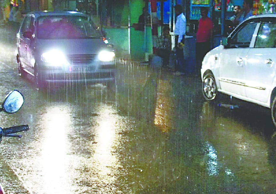 Jmajm rains in Kapkot and insurance