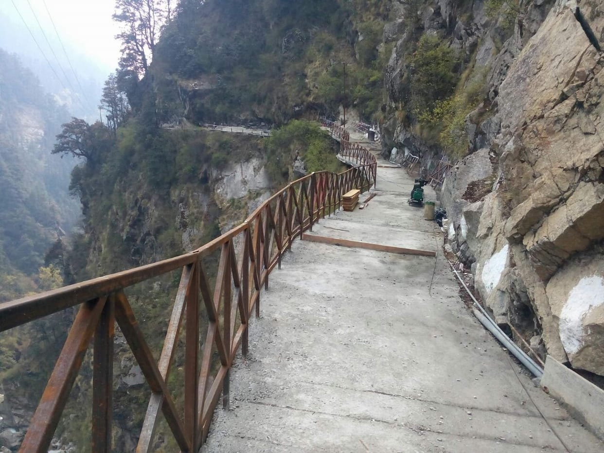 Telecommunications Services in Yamunotri Dham.