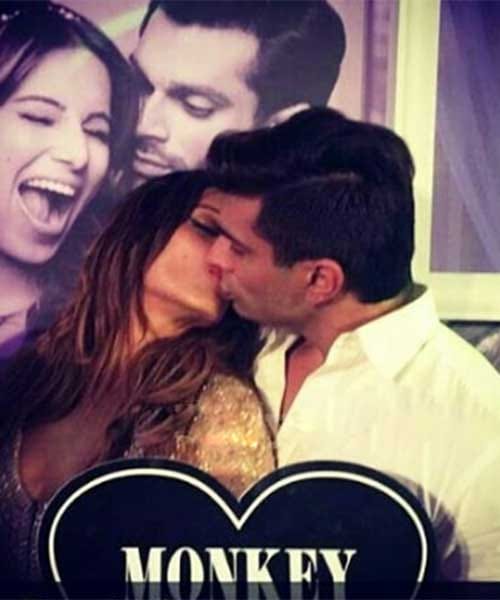 Bipasha-karan sensuous dance in wedding