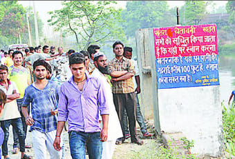 Contract workers drown in canal, searching continue
