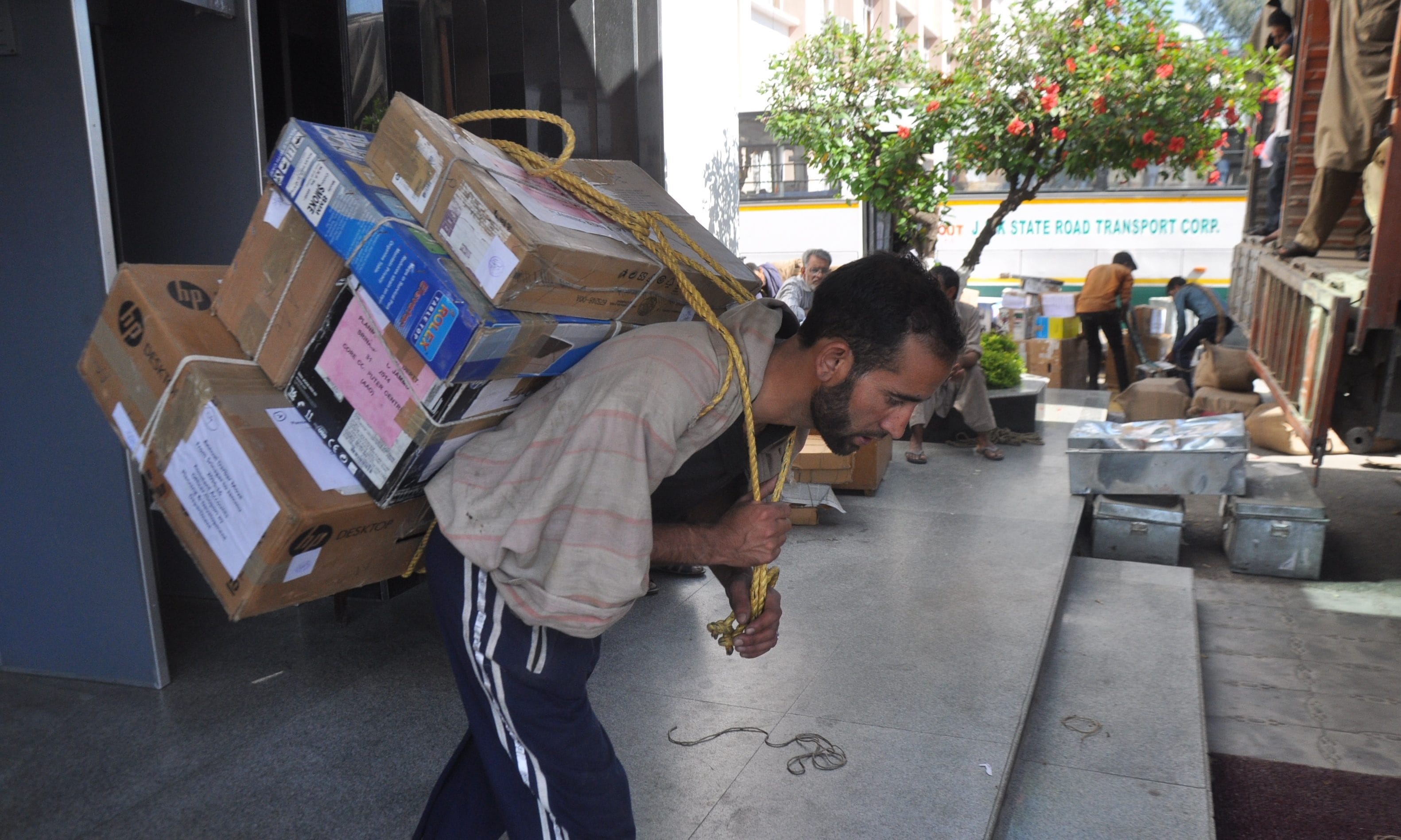 process of darbar move in jammu kashmir takes place in every 6 month
